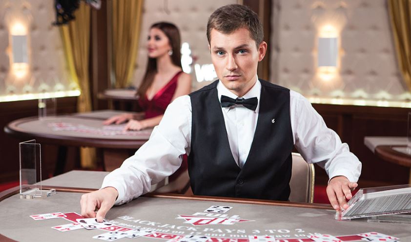 Giải mã chi tiết về khái niệm Dealer là gì